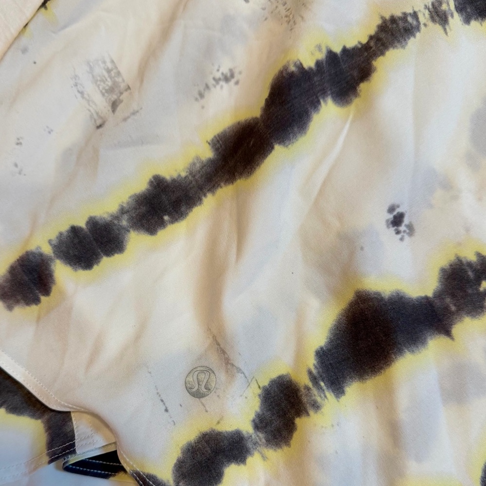 Lululemon Athletica Black and Yellow Skater Skirt Women 
Size: 6 - Picture 4 of 4